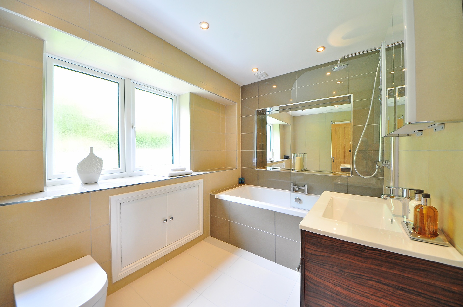 Nettoyage écologique salle de bain avec produits certifiés